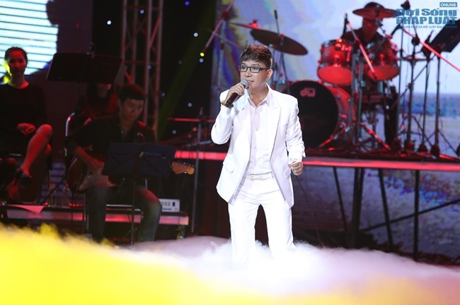 Long Nhật nói gì sau khi bị Lê Hoàng chê bai?